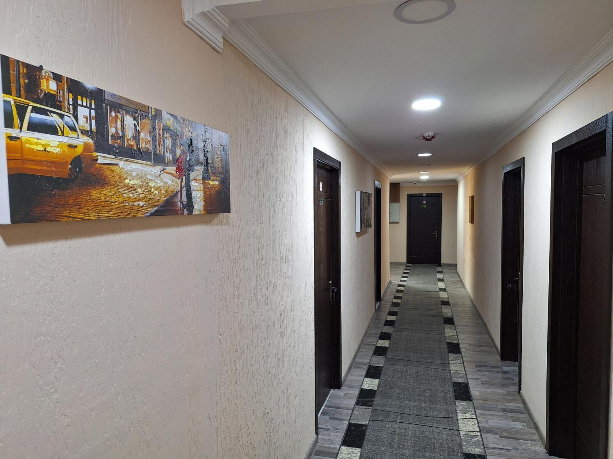 Hotel Georgian Kʼutʼaisi Exterior foto